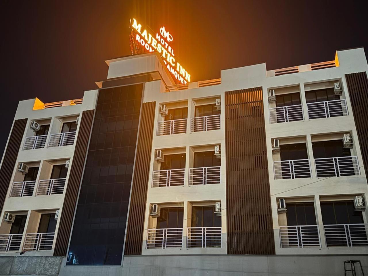Majestic Inn Vasai Exterior foto
